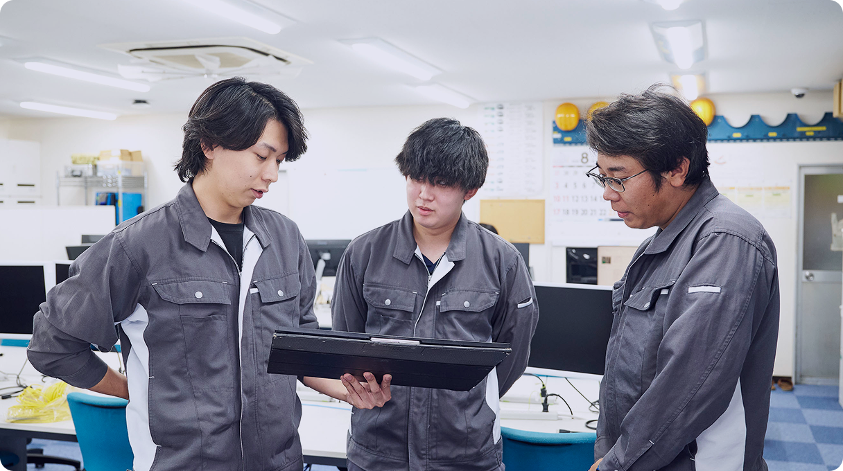 電気通信工事の配線ラック